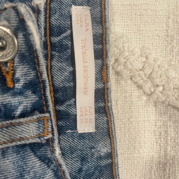 Zara denim cutoff shorts - Picture 3 of 3